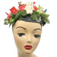 Xmas Kopfschmuck mit Tannen und Holzeisenbahn